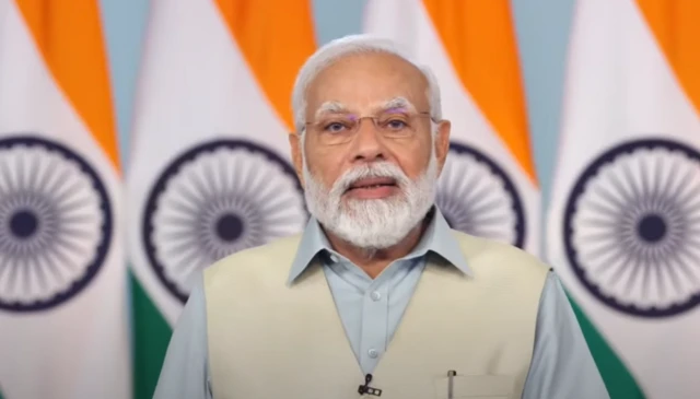 नरेंद्र मोदी