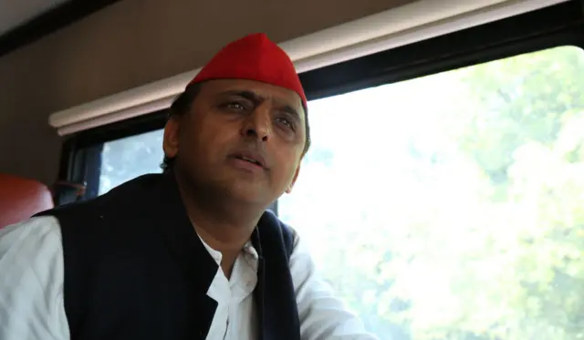 अखिलेश यादव