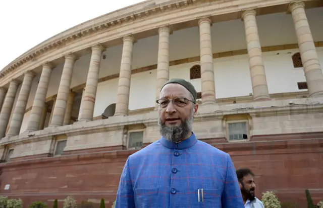 ओवैसी