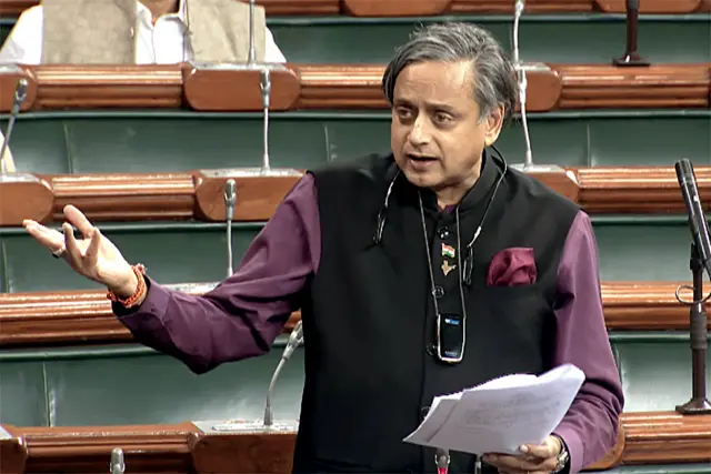 शशि थरूर