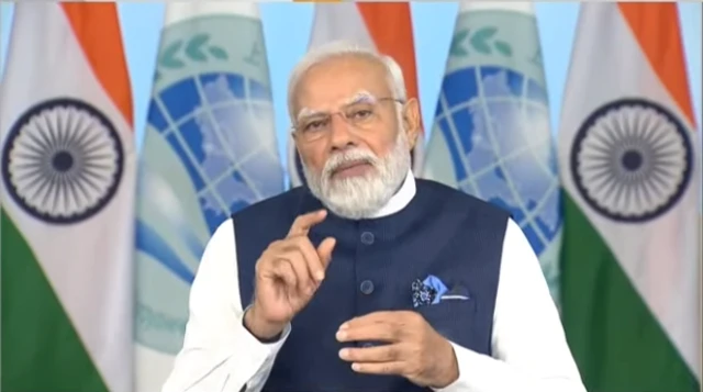 नरेंद्र मोदी