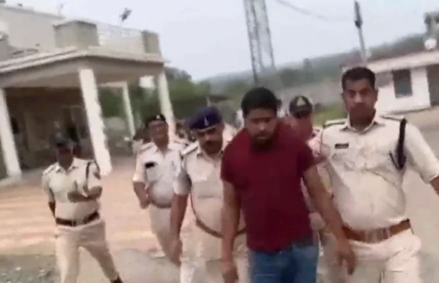 प्रवेश शुक्ला