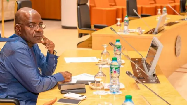 Gọvanọ Alex Otti