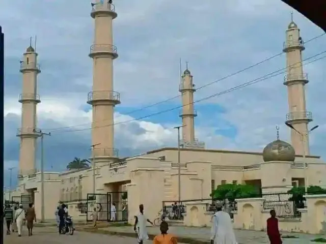 ZAZZAU