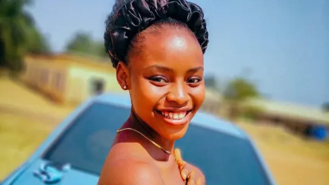 Nwata akwụkwọ nwụrụ n'ime ụlọ ya