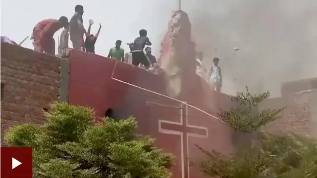 Mob burns churches over blasphemy claims in Pakistan