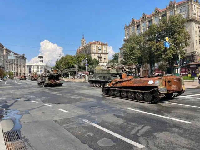 танки