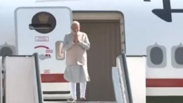 पीएम मोदी जोहानिसबर्ग पहुंचे