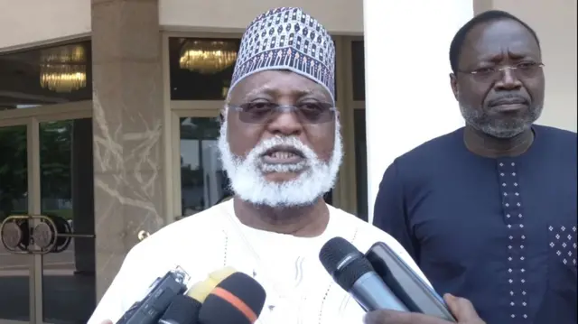 Ọchịagha Abdulsalami Abubakar chịburu Naịjirịa
