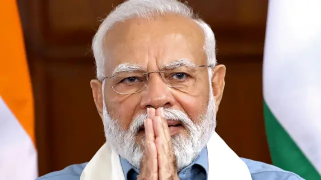 नरेंद्र मोदी