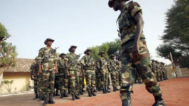 Senegal trops