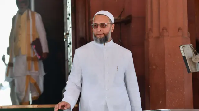 असदुद्दीन ओवैसी