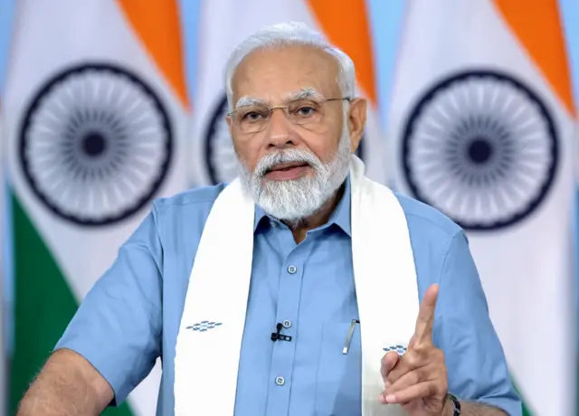 नरेंद्र मोदी