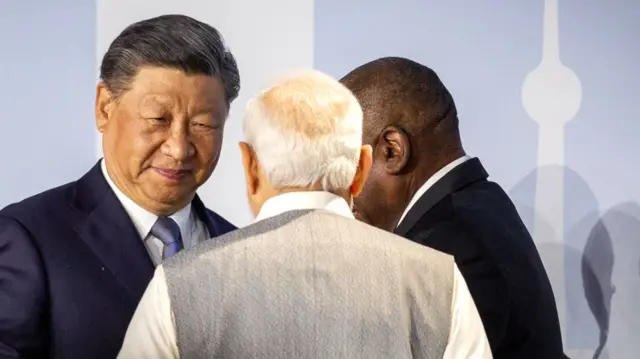 चीन के राष्ट्रपति शी जिनपिंग