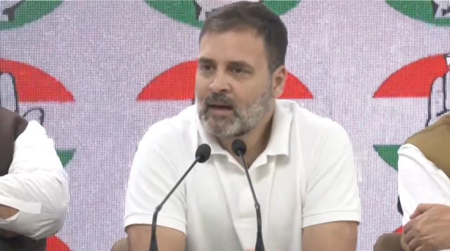 राहुल गांधी