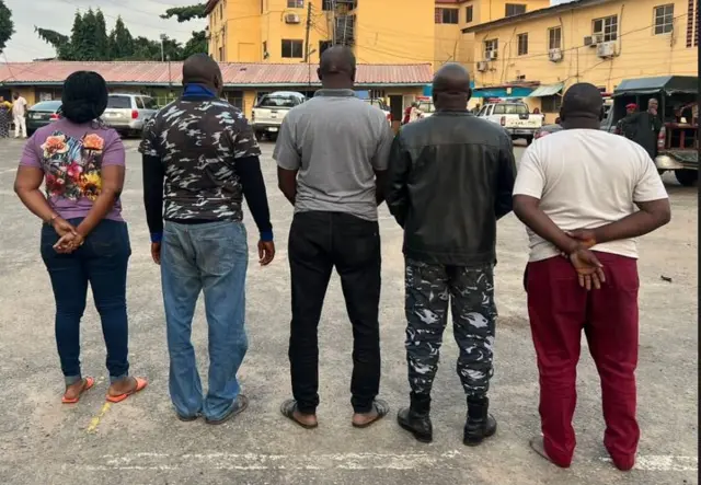 Aworan awọn agbofinro to n gba owo lọwọ awọn awakọ ni Eko
