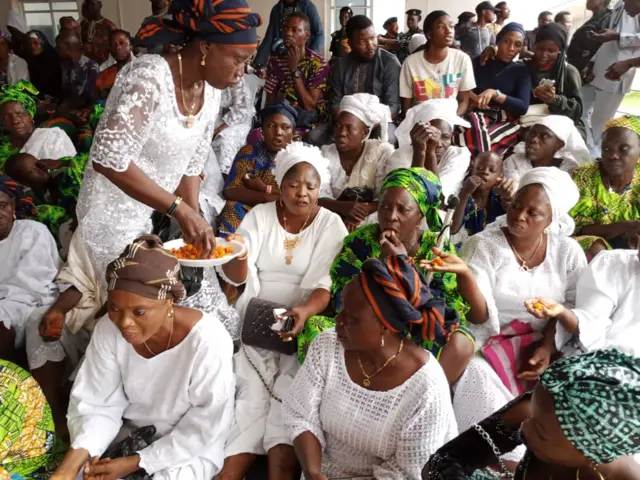 Awọn eeyan nibi ayẹyẹ naa
