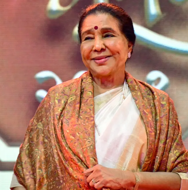 आशा भोसले