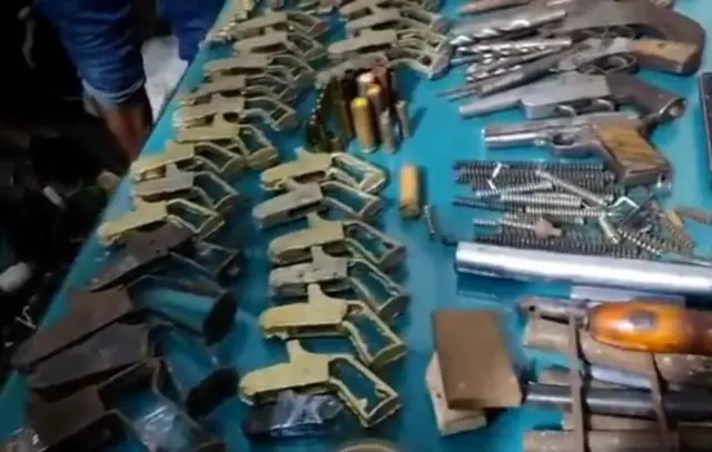 अवैध हथियार