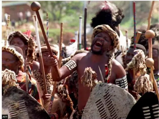 Eze ndị Zulu nwụrụ anwụ