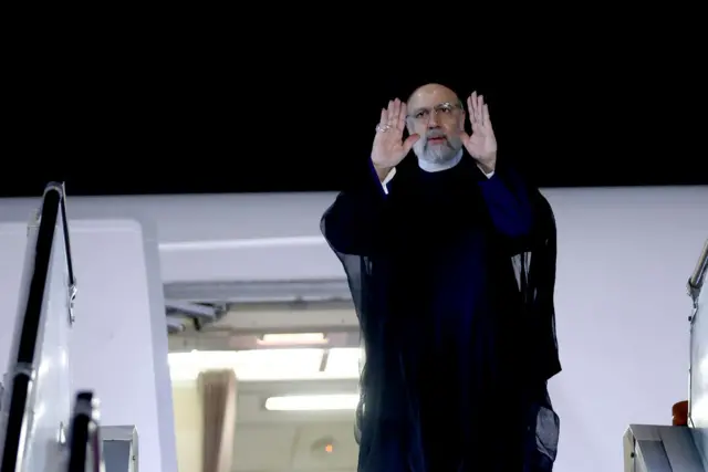 ٖٖابراهیم رئيسی پیش از سفر به نیویورک، با علی خامنه‌ای، رهبر حکومتٖ اسلامی ایران دیدار کرده است