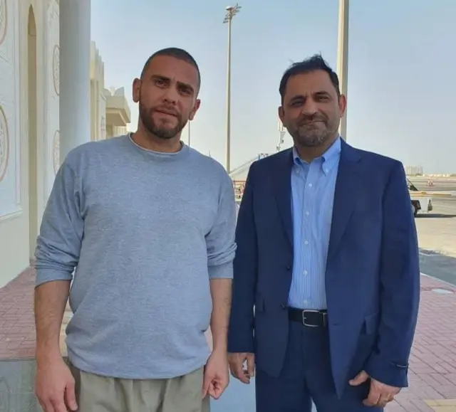 نورنیوز تصویری از مهرداد معین انصاری و رضا سرهنگ پور در فرودگاه دوحه منتشر کرد