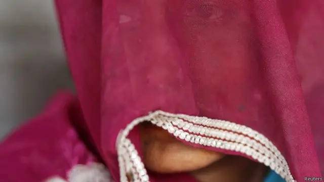 महिला
