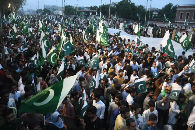 पाकिस्तान में जनवरी के आखिरी सप्ताह में होंगे आम चुनाव: चुनाव आयोग