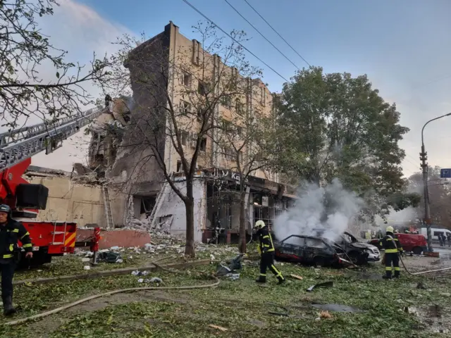 В Черкассах под удар попало здание гостиницы
