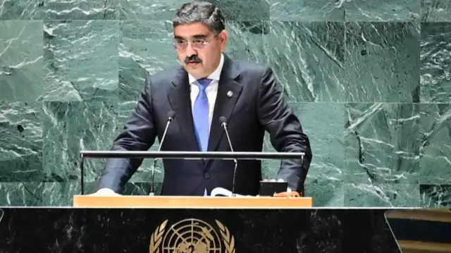 पाकिस्तान के कार्यवाहक प्रधानमंत्री अनवर हक़ काकर