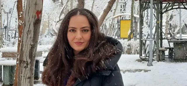 شقایق اکبری