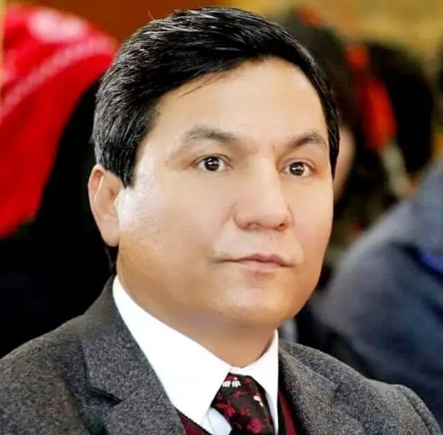 صادق عصیان