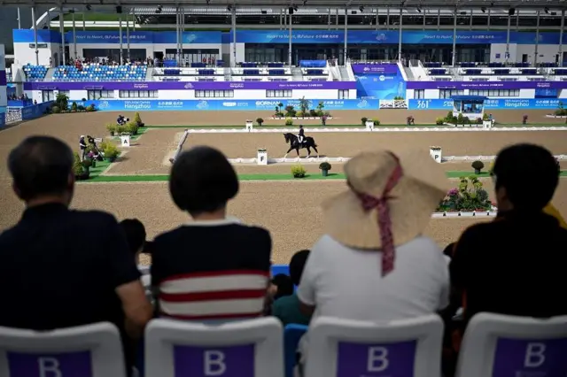 ఈక్వెస్ట్రియన్