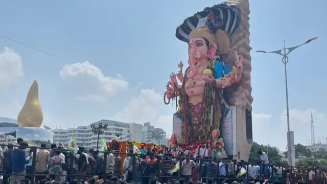 ఖైరతాబాద్ వినాయకుడి నిమజ్జనం