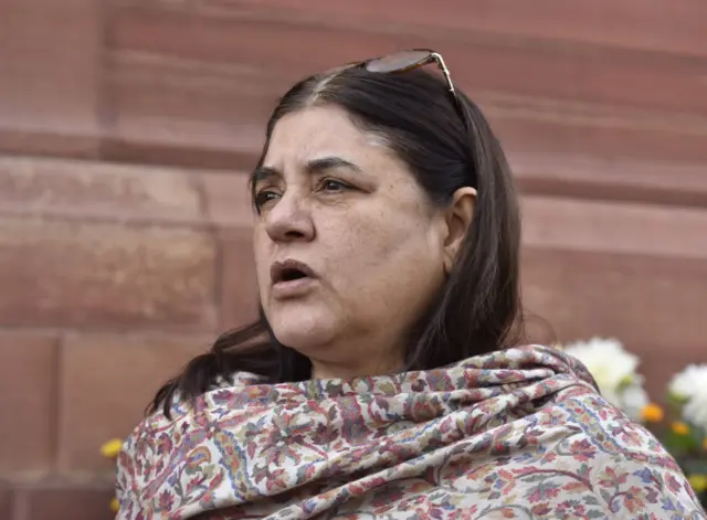 मेनका गांधी