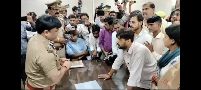 कानपुर में सिख व्यापारी से मारपीट करने वाले बीजेपी पार्षद के पति ने किया सरेंडर