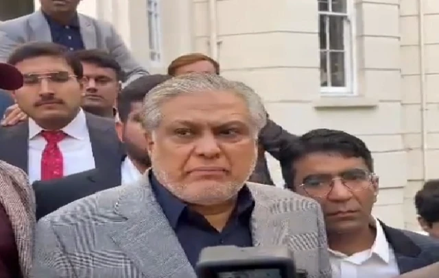 اسحاق ڈار