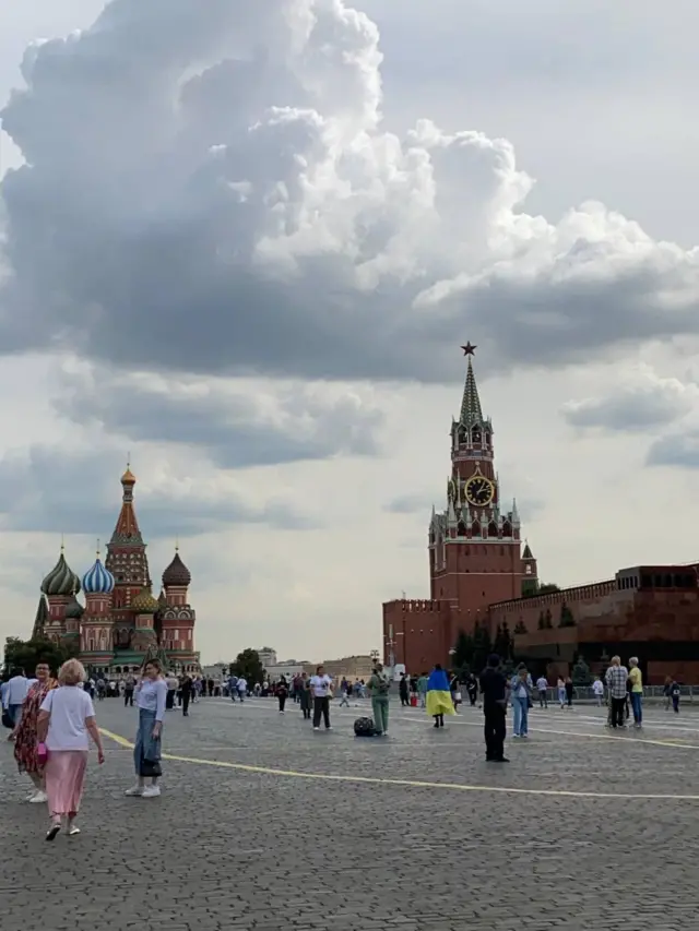 девушка на красной площади