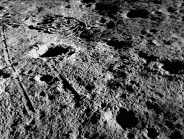 चांद की सतह