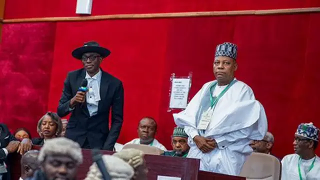 Fotos from di presidential court