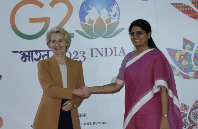 यूरोपीय आयोग की अध्यक्ष उर्सुला वॉन डेर लेयेन जी20 शिखर सम्मेलन में भाग लेने के लिए नई दिल्ली पहुंच गई हैं.