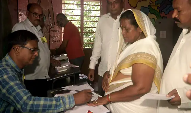 झारखंड मुक्ति मोर्चा की उम्मीदवार बेबी देवी