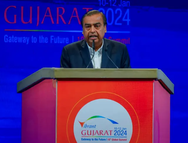 मुकेश अंबानी