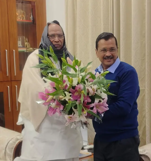 खड़गे और केजरीवाल