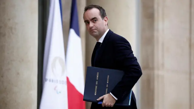 وزير الدفاع الفرنسي