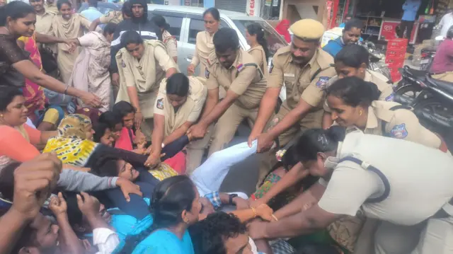 అంగన్ వాడీల సమ్మె