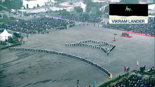 सेना के बैरक में लौटने के प्रतीक के रूप में यह समारोह मनाया जाता है.