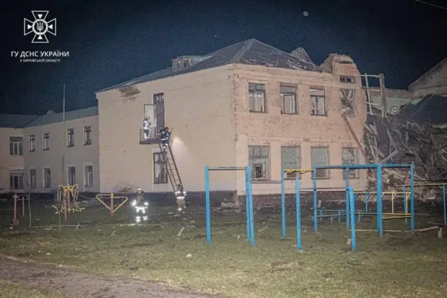 Разрушенное учебное заведение в Харькове