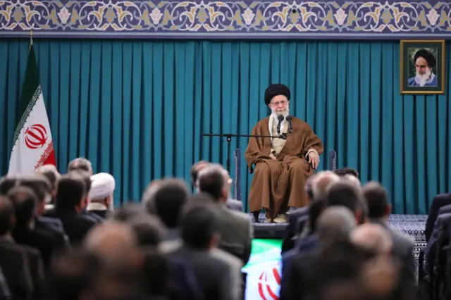 علی خامنه‌ای