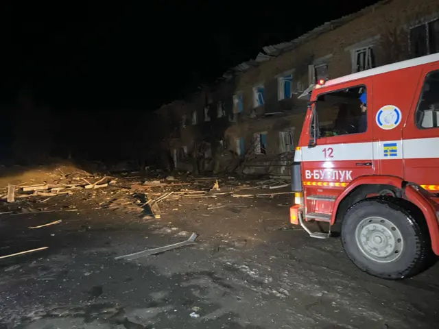 Больница в Великом Бурлуке и пожарная машина